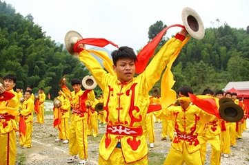 安福孝子朱云孙血指刲股燃臂愈父母疾化遂行