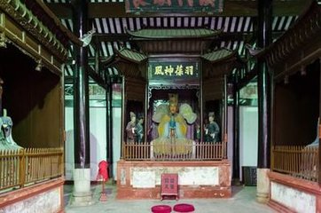 谒先主庙（刘昭烈庙在奉节县东六里）