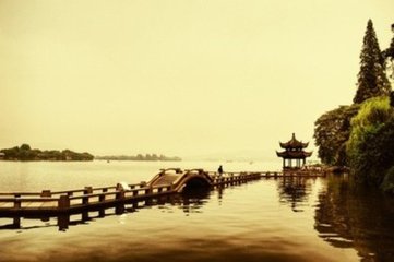 太常引 寄酒泉帅张奥子明，子明＊阳关去酒
