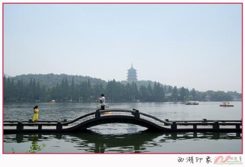 西湖泛舟入灵隐寺