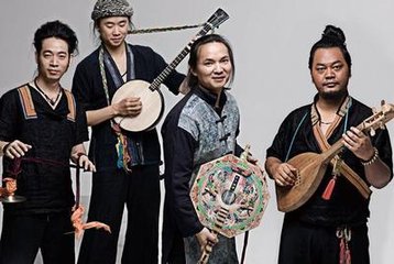 济上四贤咏。郑霍二山人（一作寄崔郑二山人）