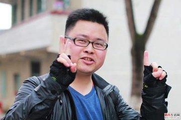 雨止行至门外戏作