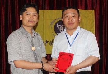 和江邻几学士桃花