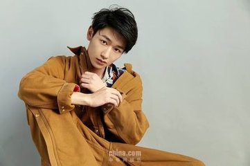 题同年郭丞遯斋