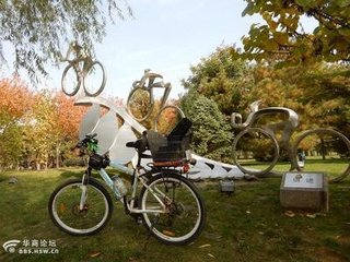 病中早访招国李十将军遇挈家游曲江