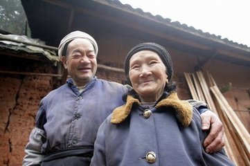 贺朝清）