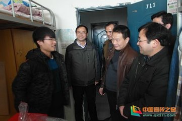 十二年冬江西温暖喜元八寄金石棱到因题此诗