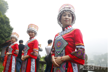 异俗二首（时从事岭南）