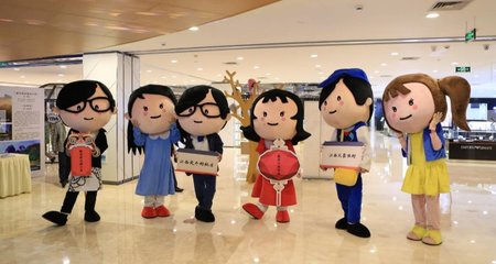江西美录示新旧诗一篇戏赠二十字于后