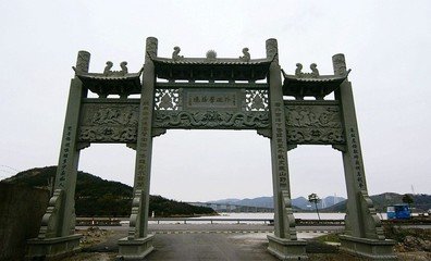 题回峰寺诗