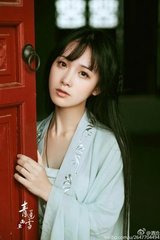 菩萨蛮·碧纱微露纤纤玉