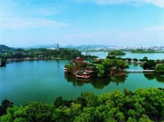 鹧鸪天·八茧吴蚕剩欲眠