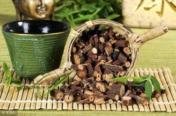 答鄱阳客药名诗