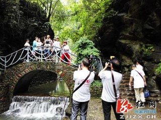 同学彭道士参寥
