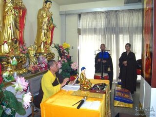 酬叶县刘明府避地庐山言怀诒郑录事昆季苟尊