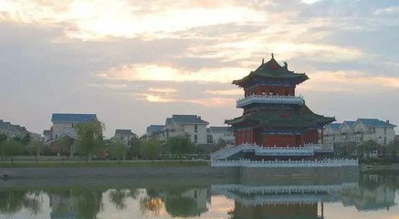 城西金明池小饮二首