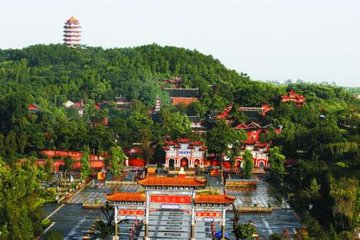 宿广德寺寄从舅