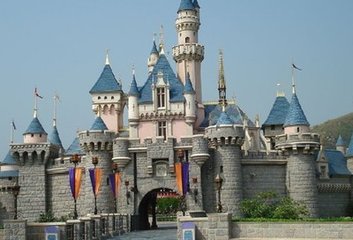 同程九早入中书（一作钱珝诗）