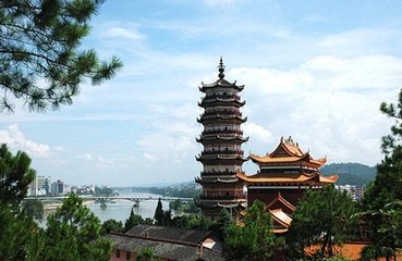 入茶山下题水口草市绝句