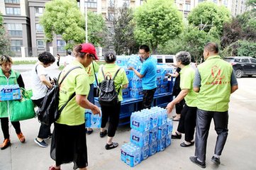 送万兵曹赴广陵