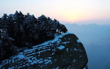 旅次华州，赠袁右丞