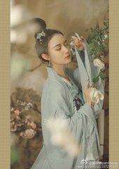 临江仙·小靥人怜都恶瘦