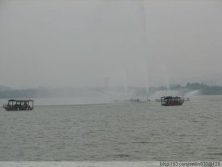 渔父·如何小小作丝纶