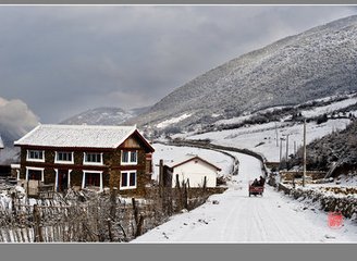 雪后过南坡