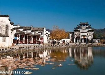曾守谯楼既成邀宾从同登议辟双门以复旧观从