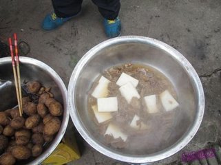 与处庆老若圭游雪窦杖锡二首