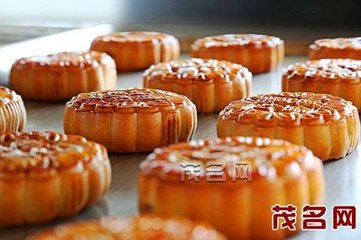 乙卯秋奉送王周士龙阁自贬所归鼎州太夫人侍