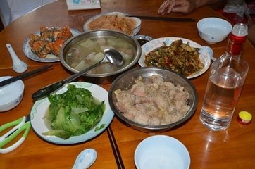 重阳日陪韦卿宴