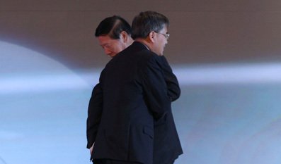 次前韵吴山甫解嘲