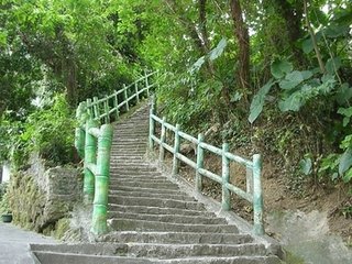 九锁山十咏·仙迹岩