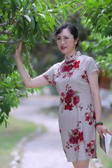 弟观为众奉里神于丹山僧舍有五绝因趁韵