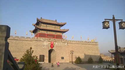 洛城观●【左酉右甫】应制