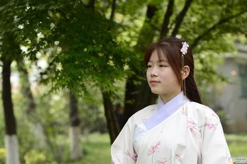 祝英台近（邀李季章直院赏玉照堂梅）