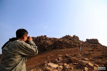 九锁山十咏·蜕龙洞