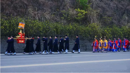 送田道士使蜀投龙