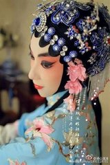 鹧鸪天·镂玉裁琼学靓妆
