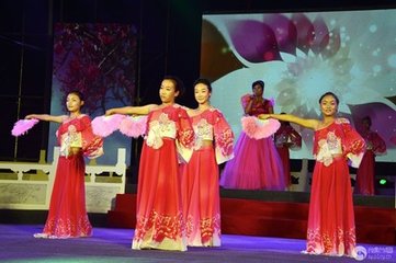 蓦山溪·婵娟不老