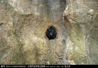 自石林回过小玲珑，岩窦益奇，昔为富人吴氏