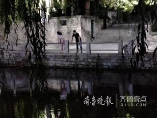 秋晨同淄川毛司马秋九咏。秋水