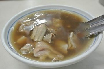 满庭芳·点点淮山