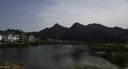 早渡扬子江（时王璠在浙西）