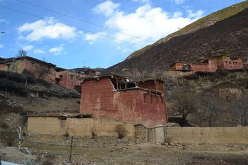 送西川杜司空赴镇