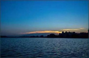 拟明月皎夜光诗
