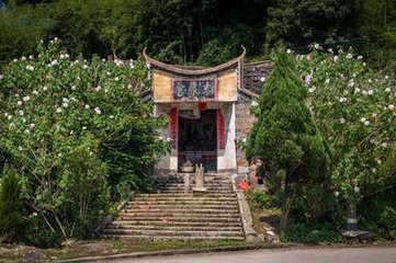 水龙吟 代玄览和东泉学士自寿之作 案此