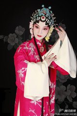 西江月·山镇红桃阡陌