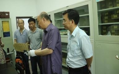 足弱感刘宾客跛牛叹